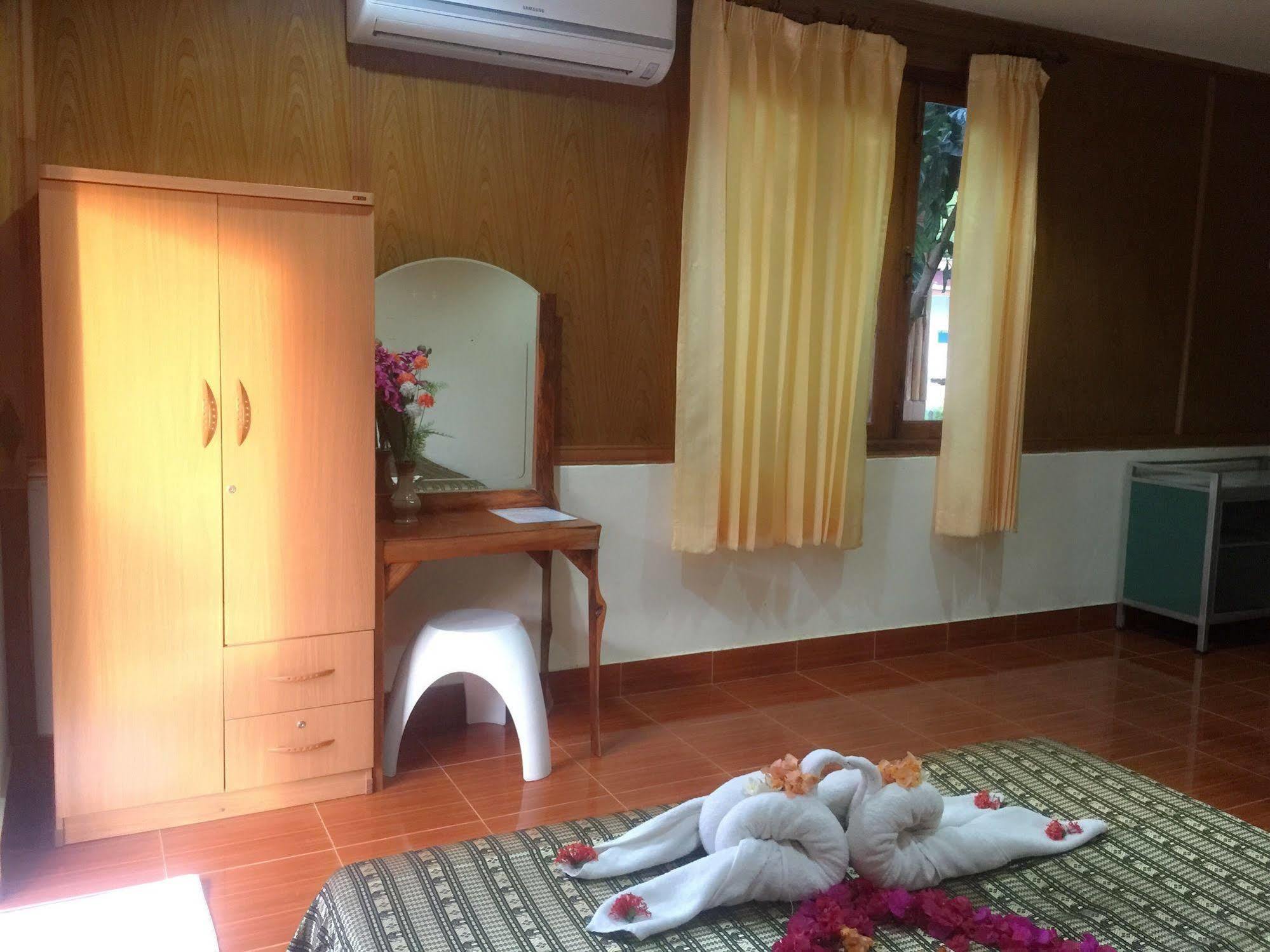 Poonsap Resort Koh Lanta Bagian luar foto