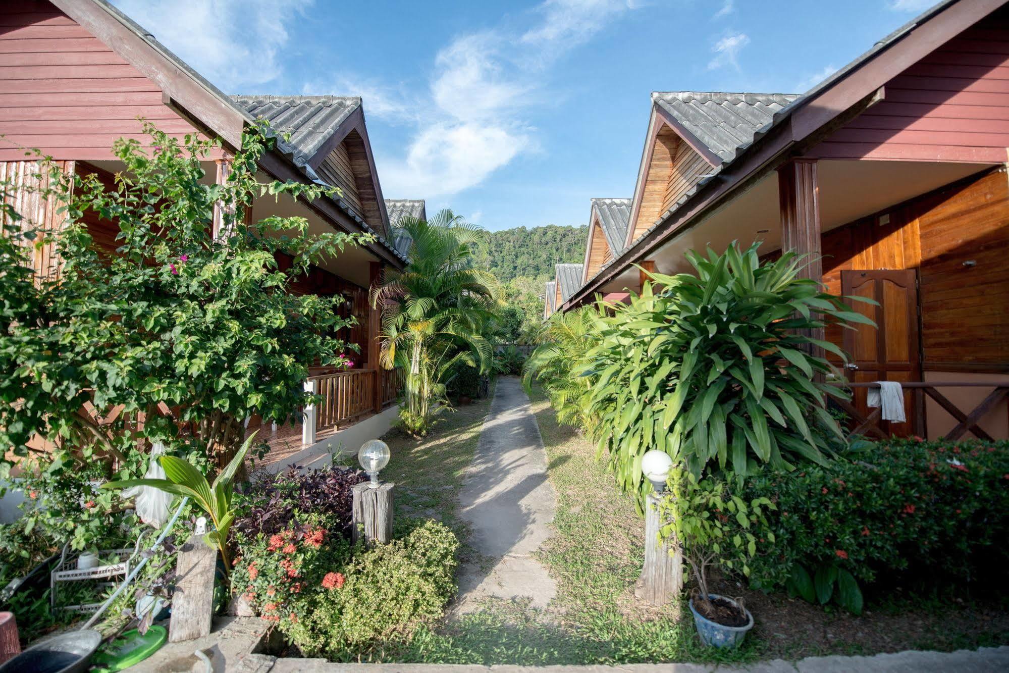 Poonsap Resort Koh Lanta Bagian luar foto