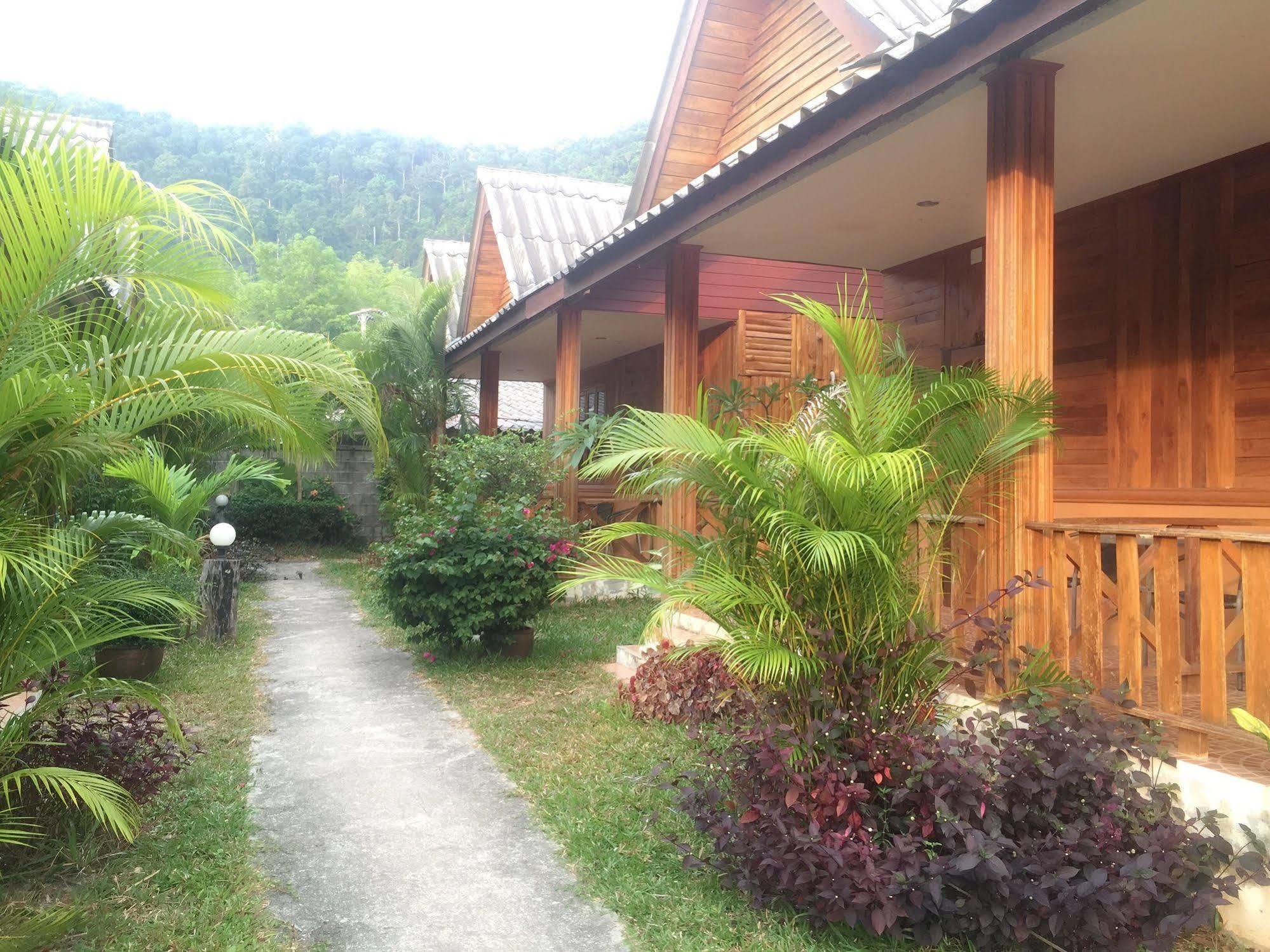 Poonsap Resort Koh Lanta Bagian luar foto