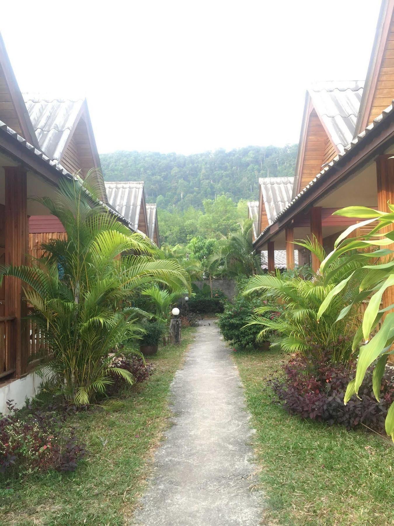 Poonsap Resort Koh Lanta Bagian luar foto