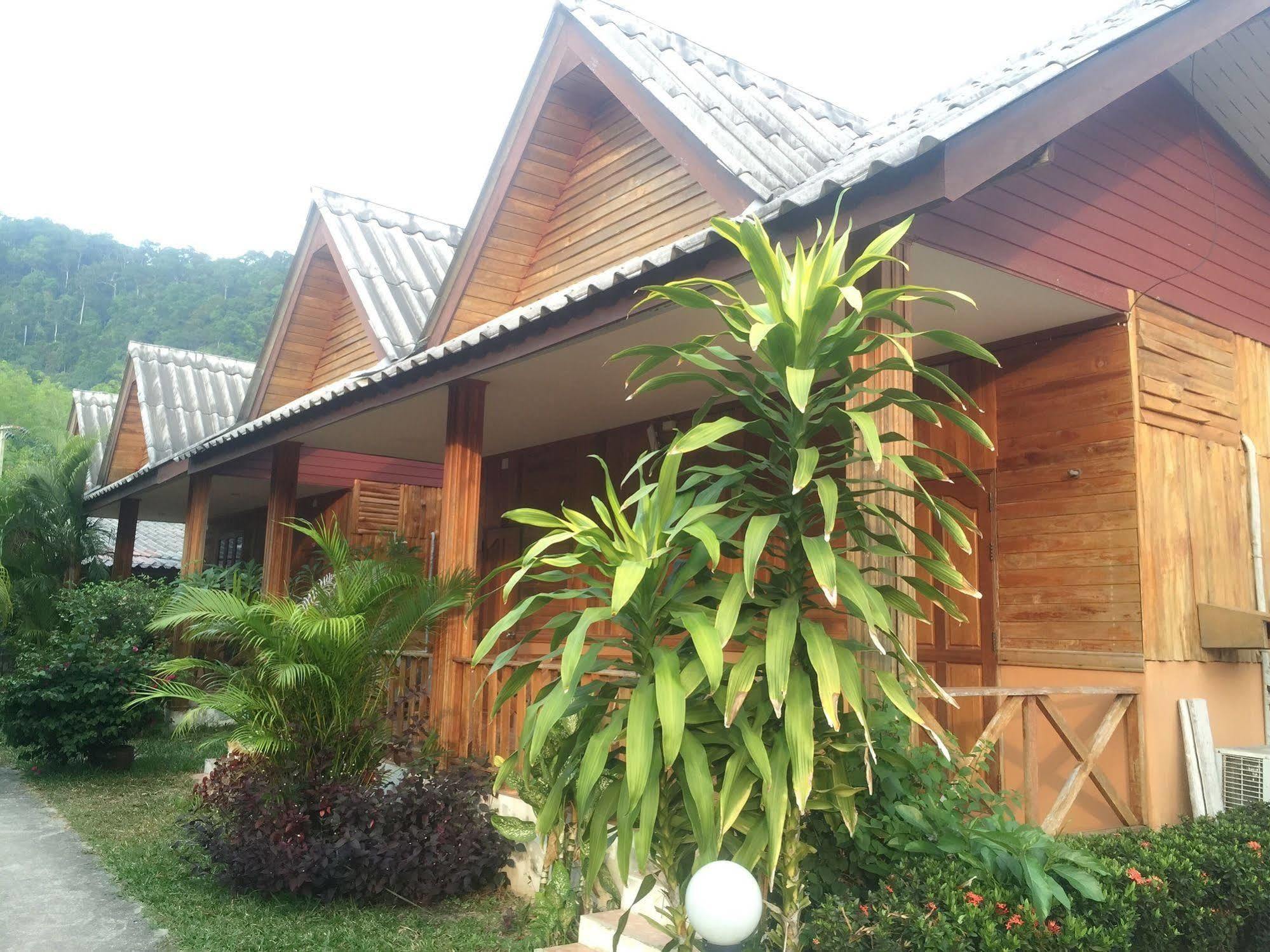 Poonsap Resort Koh Lanta Bagian luar foto