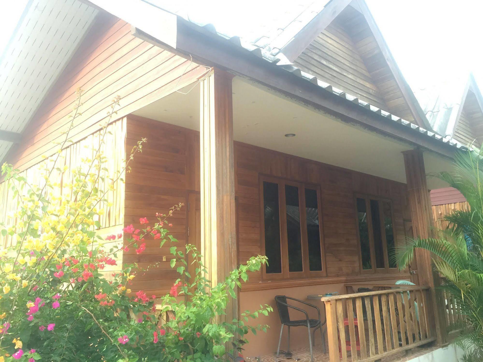 Poonsap Resort Koh Lanta Bagian luar foto