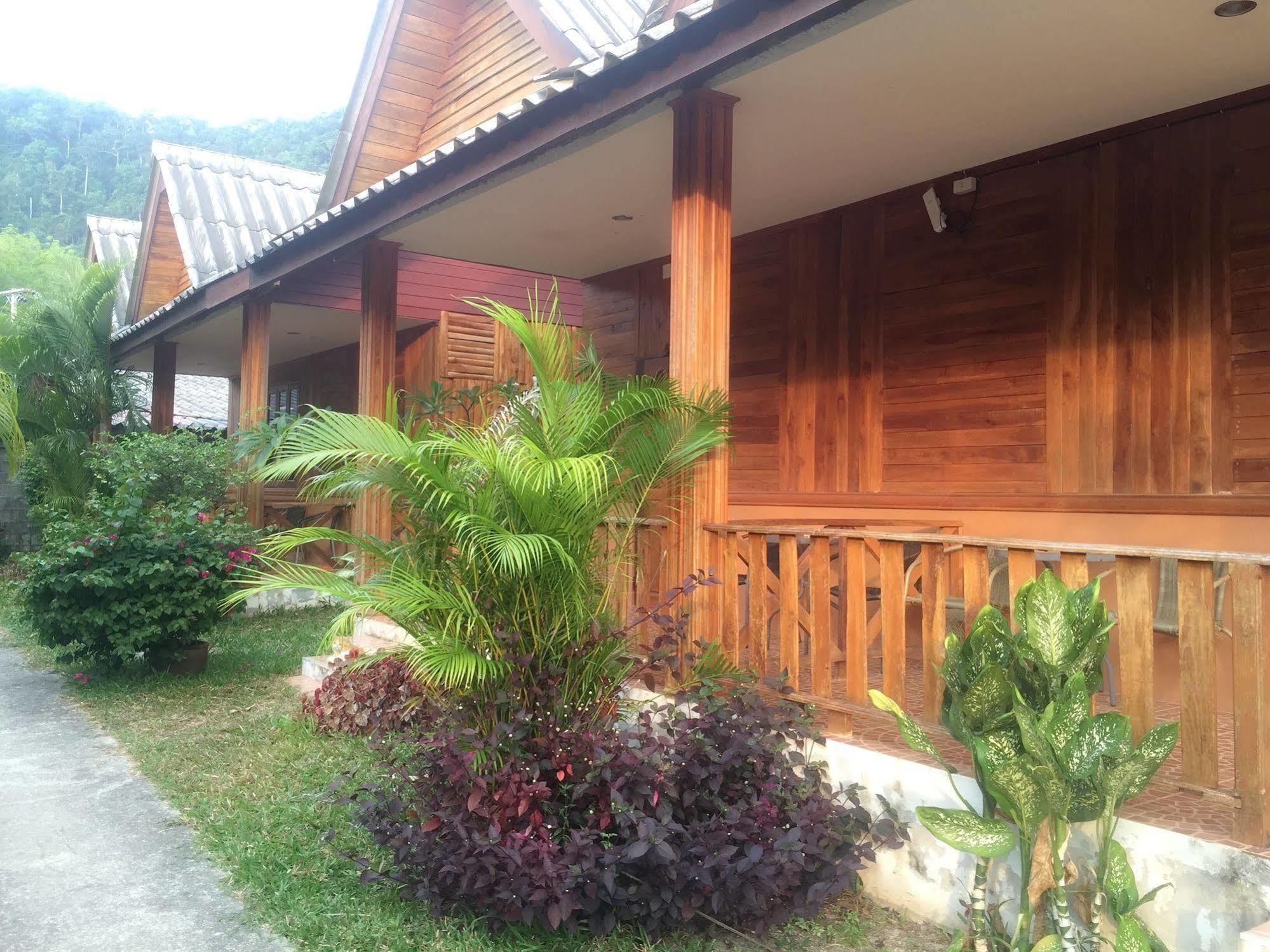Poonsap Resort Koh Lanta Bagian luar foto